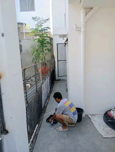 4 Bedroom HOUSE and Lot with Parking in SRP Cebu