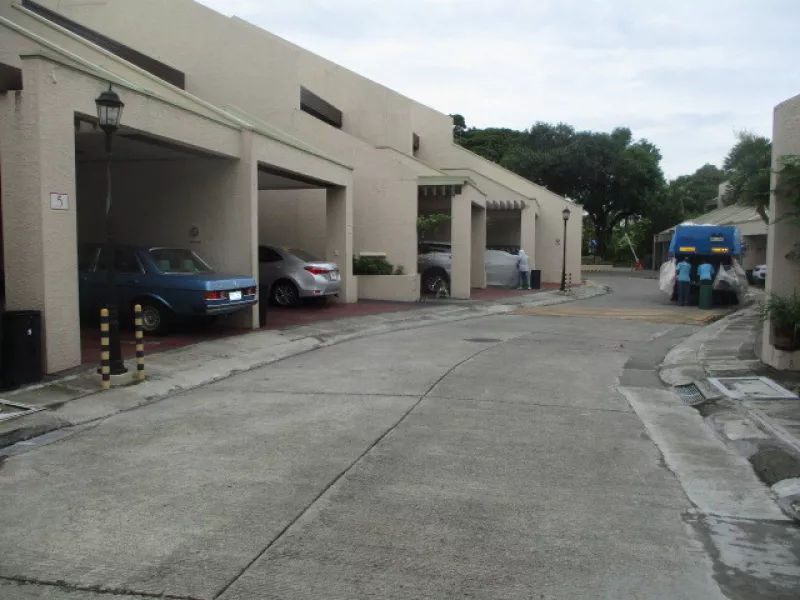 3BR Townhouse for Rent in Ayala Alabang Muntinlupa De La Salle Zobel