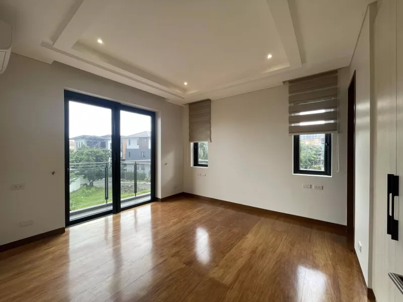 Mckinley Hill Village Taguig City 5 Bedrooms 5BR House for Rent!