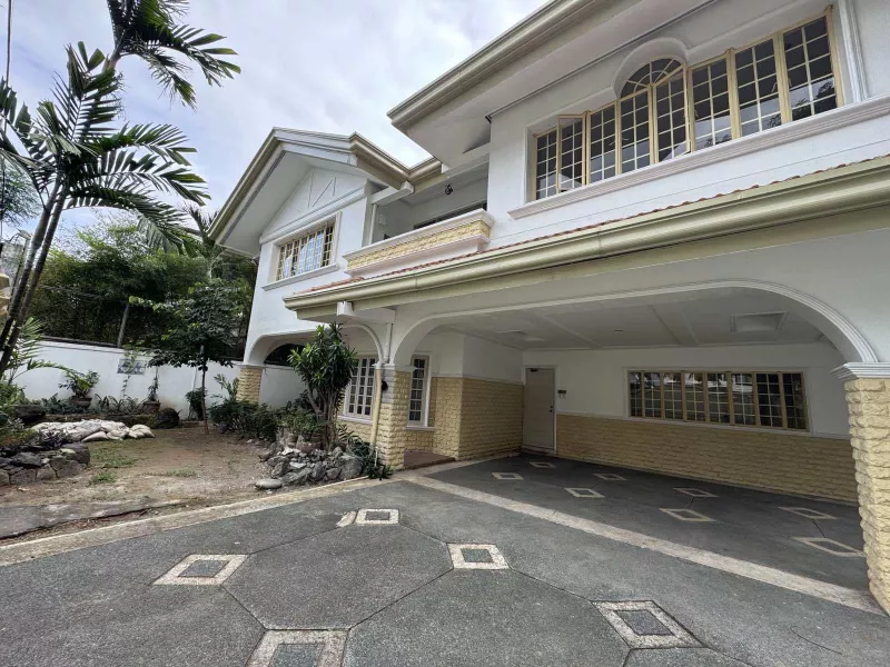 Marina Bay House for Rent - Spacious 2-Storey Home with 6 Bedrooms, 4-Car Garage