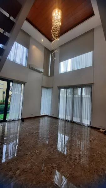 SPACIOUS 3 STOREY MCKINLEY HILL VILLAGE HOUSE FOR LEASE