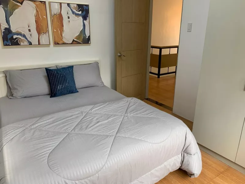 Two Storey House and Lot for sale with 5 bedrooms near Clark