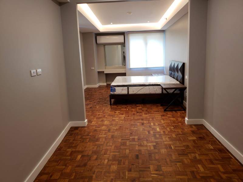 3 Bedroom For Rent Renaissance Tower Condominium