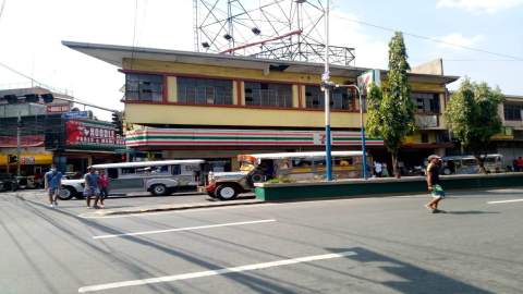 Lot for Sale at Blumentritt Santa Cruz with 2 Storey Building and