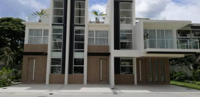 Spacious Modern House And Lot In Capitol Hills Quezon City