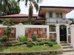 Split-Level Gated House in Novaliches